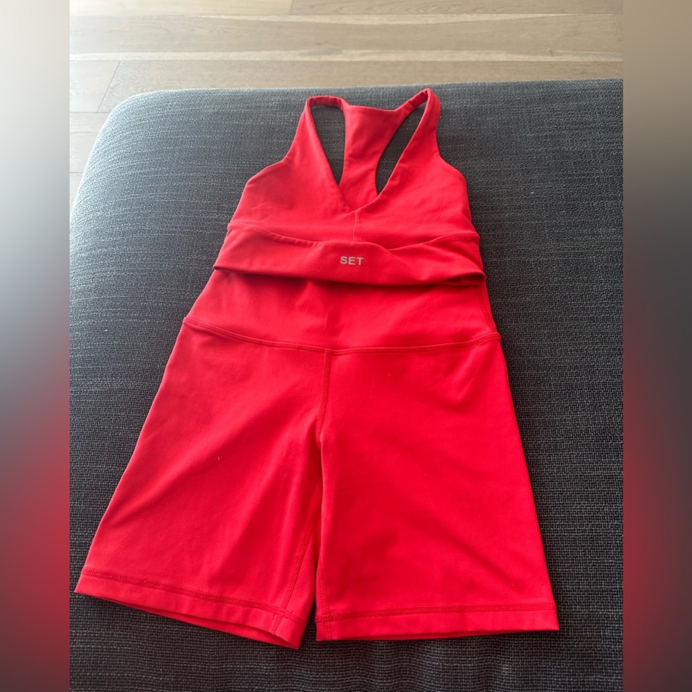 LUXFORM SET ACTIVE SPORTS BRA AND TOP